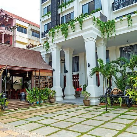 Ly Heng Chhay Hotel Poipet Exterior photo