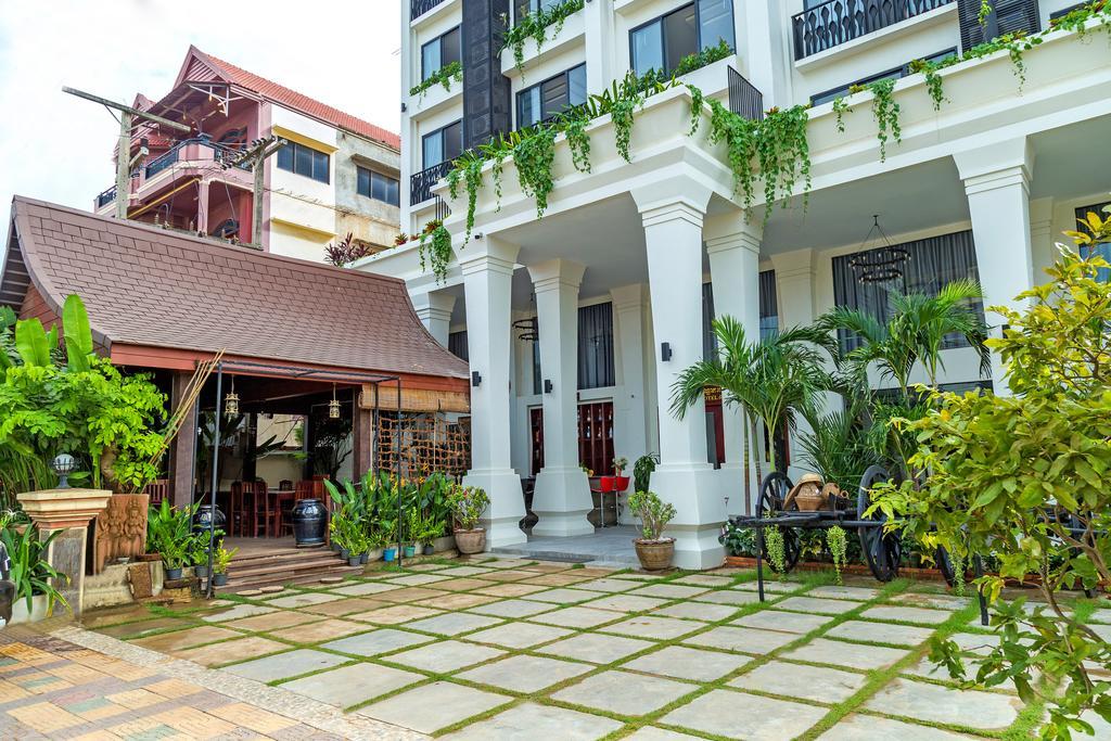 Ly Heng Chhay Hotel Poipet Exterior photo
