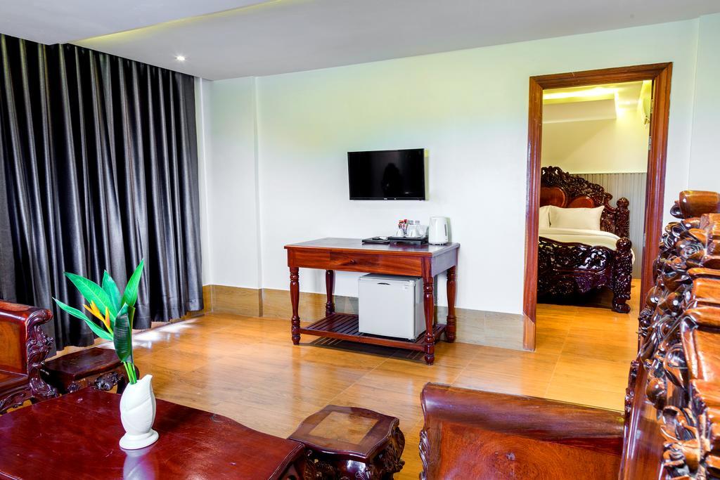 Ly Heng Chhay Hotel Poipet Exterior photo
