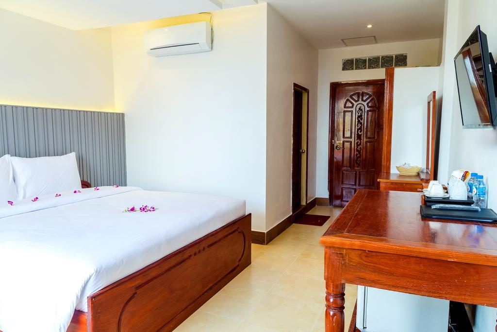 Ly Heng Chhay Hotel Poipet Exterior photo