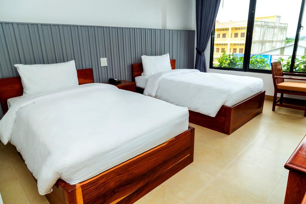Ly Heng Chhay Hotel Poipet Exterior photo
