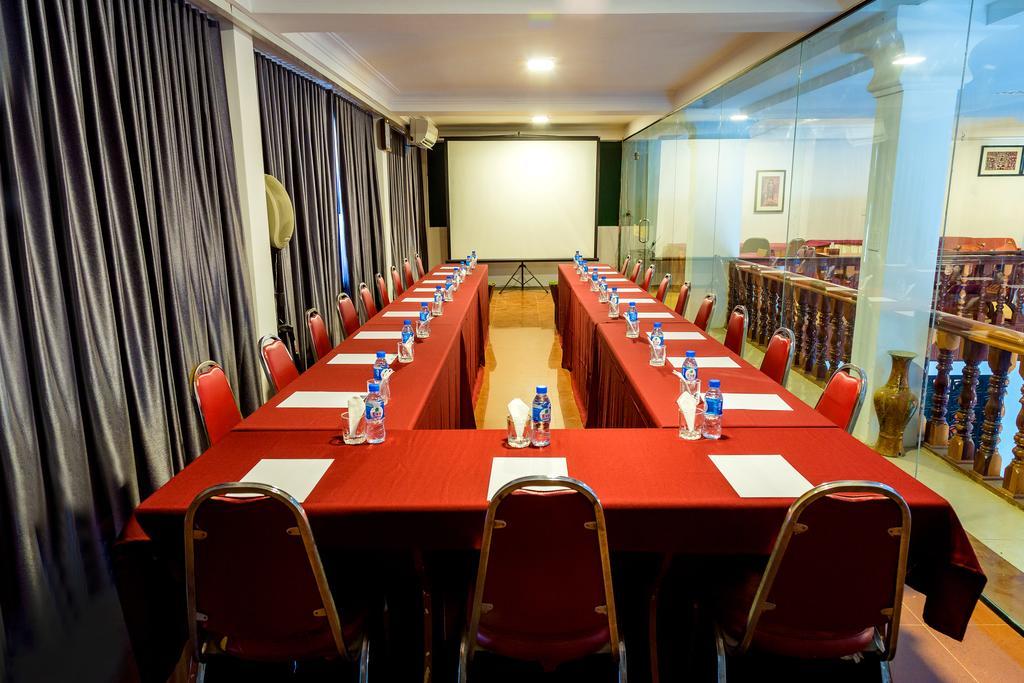 Ly Heng Chhay Hotel Poipet Exterior photo